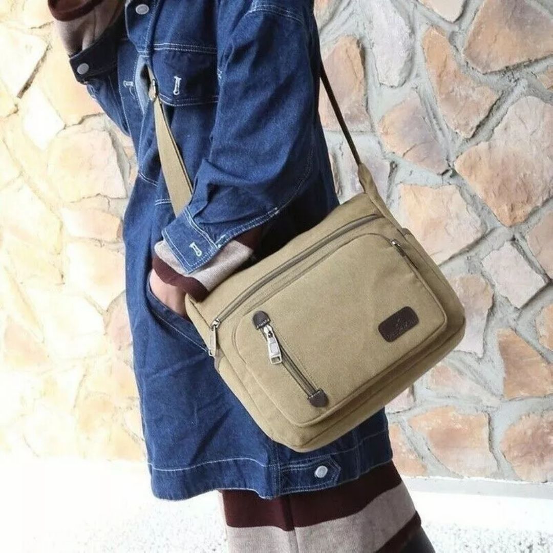 Vleria – Shoulder Bag with Wide Main Compartment and Zip Closure